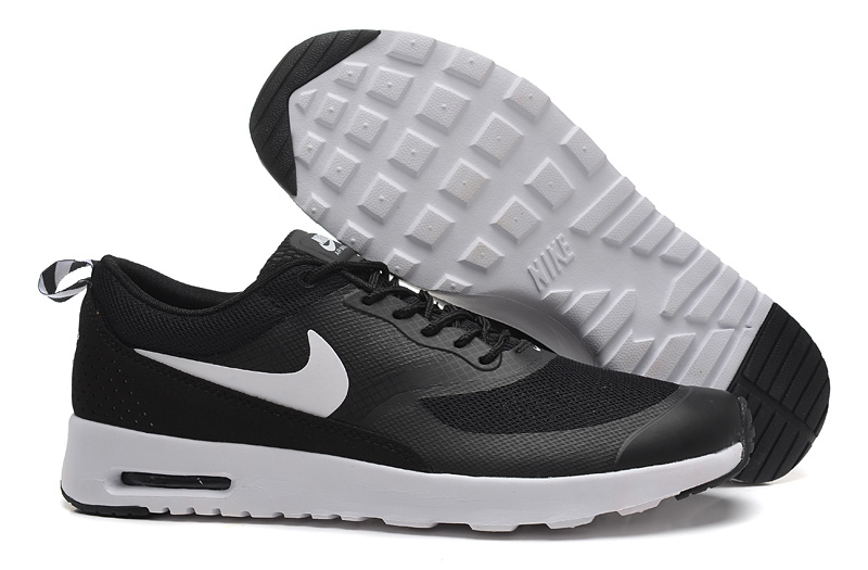 air max thea noir et blanche